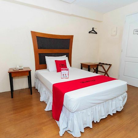 Reddoorz @ Amorsolo Makati Μακάτι Εξωτερικό φωτογραφία
