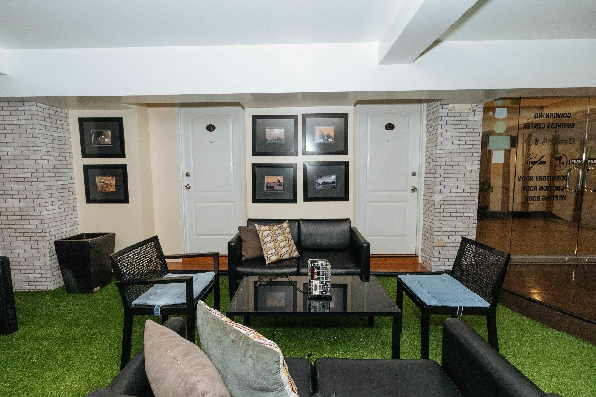 Reddoorz @ Amorsolo Makati Μακάτι Εξωτερικό φωτογραφία